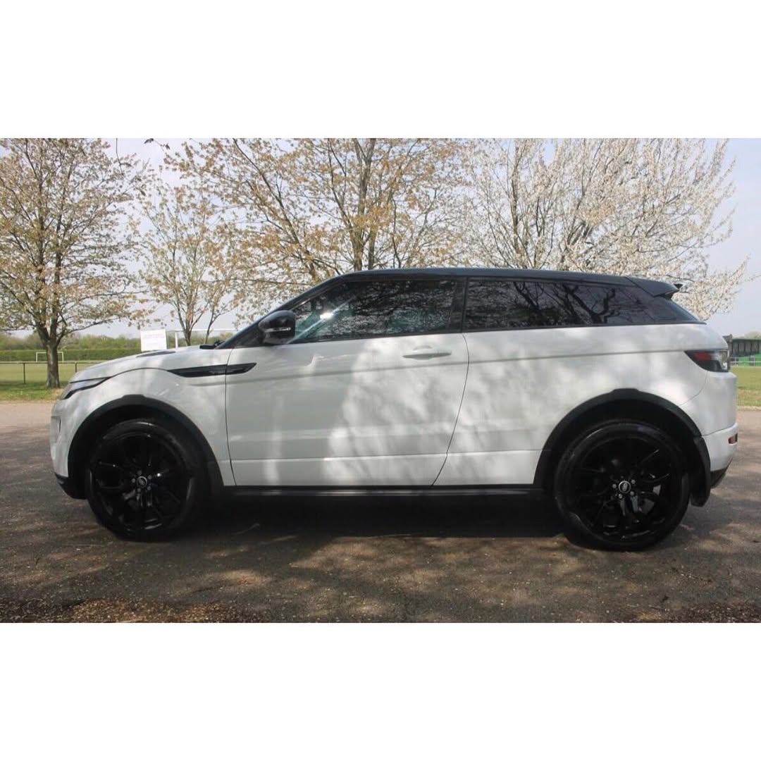 
								RANGE ROVER EVOQUE full									