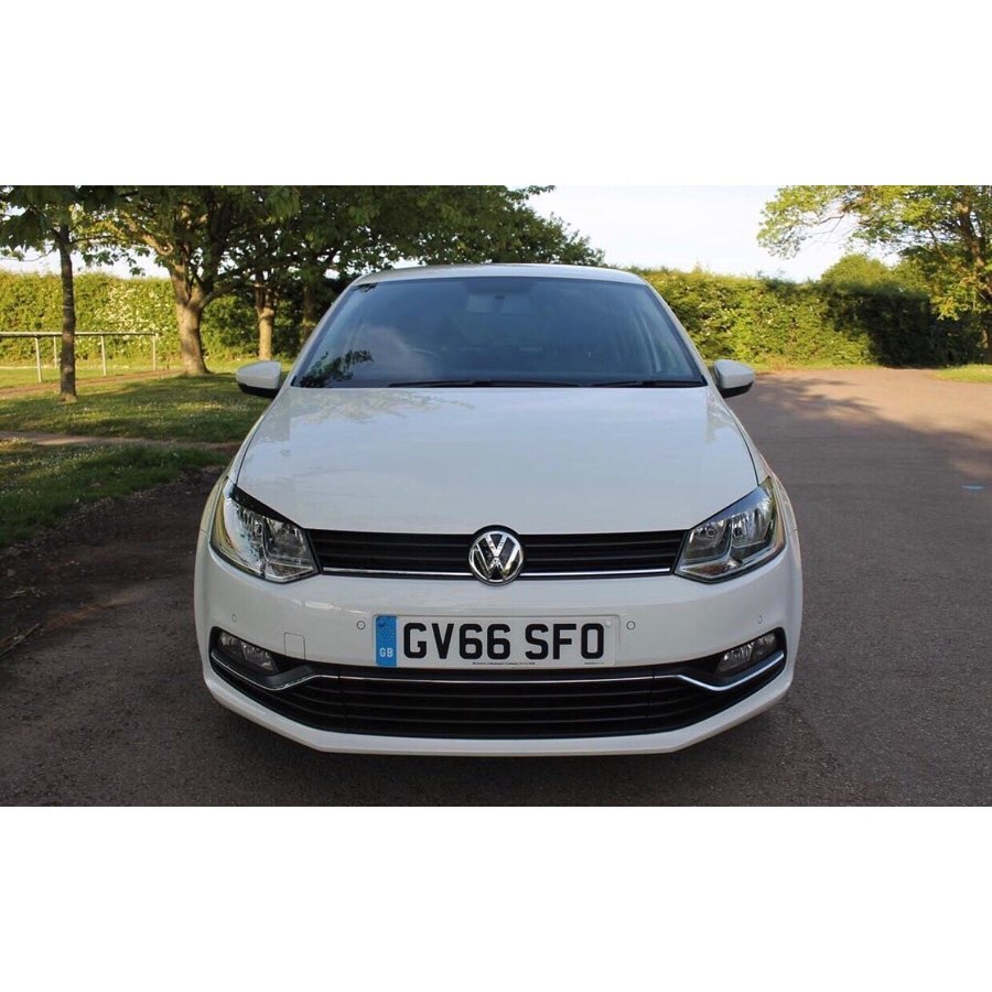 
								VOLKSWAGEN POLO full									