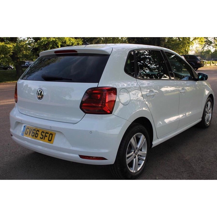 
								VOLKSWAGEN POLO full									