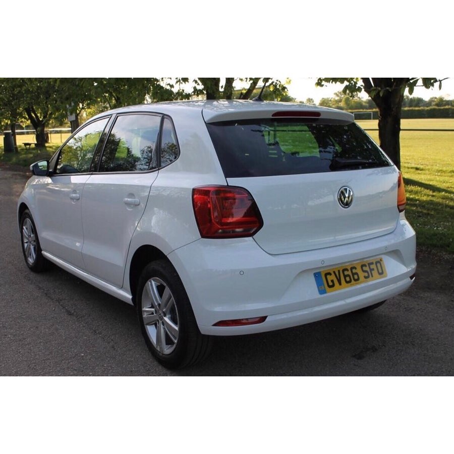 
								VOLKSWAGEN POLO full									